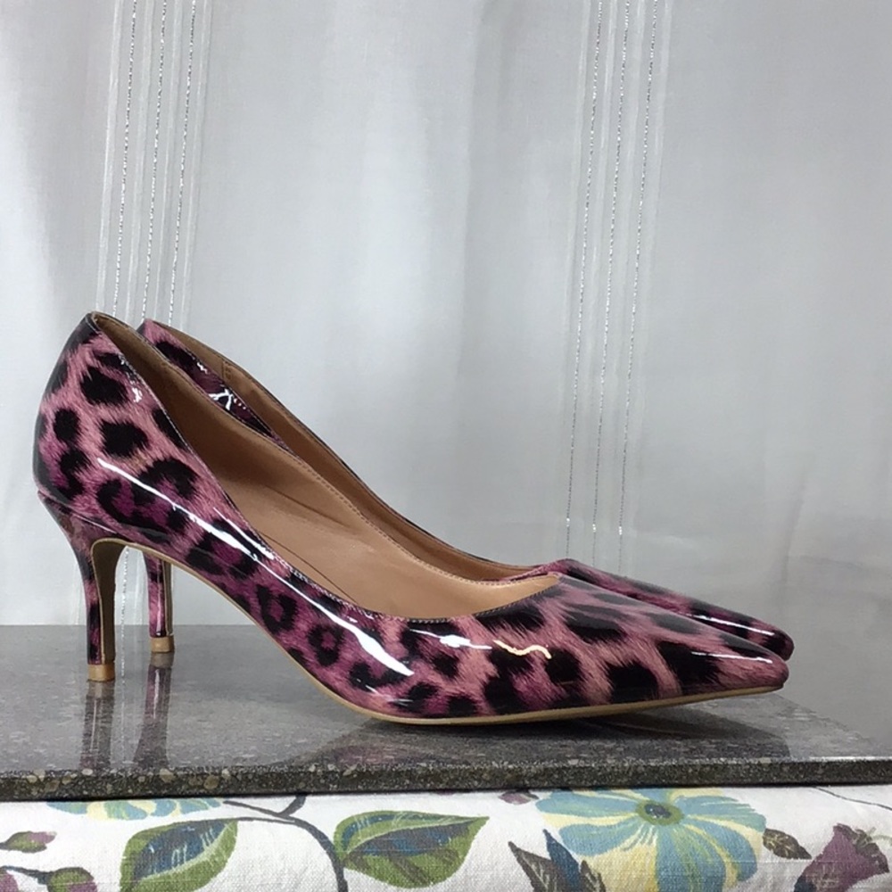 Elegant Pink Leopard Print Heels
